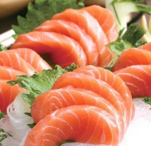  丹麦进口三文鱼刺身300g 超新鲜生鱼片水产品海鲜 送芥末酱油