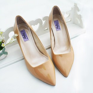  黑色细中跟尖头单鞋新款欧美英伦风女鞋裸色漆皮高跟鞋方口鞋