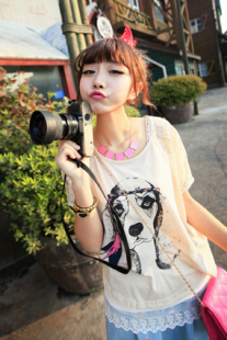  爱爱丸 4.17春夏女装新品 韩版印第安狗头后背蕾丝拼接宽松T恤