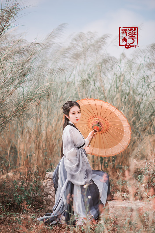 Huaxing Hanfu tradition Clothes & Accessories Ruskirt Wei-Jin period Ruskirt Warriors Black and white Special Offerin the Personalized custom/Design Services/DIY , Custom clothing bags , Custom clothing , Chinese clothing custom category - from Buy2taobao.com to provide professional Taobao agent buy service