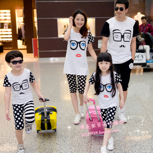  亲子装夏装新款母女母子装一家三口时尚个性眼镜休闲全家套装