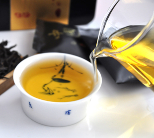  秋茶 中国红精包装 顶级单芽滇红茶 凤庆滇红茶中国红滇红茶