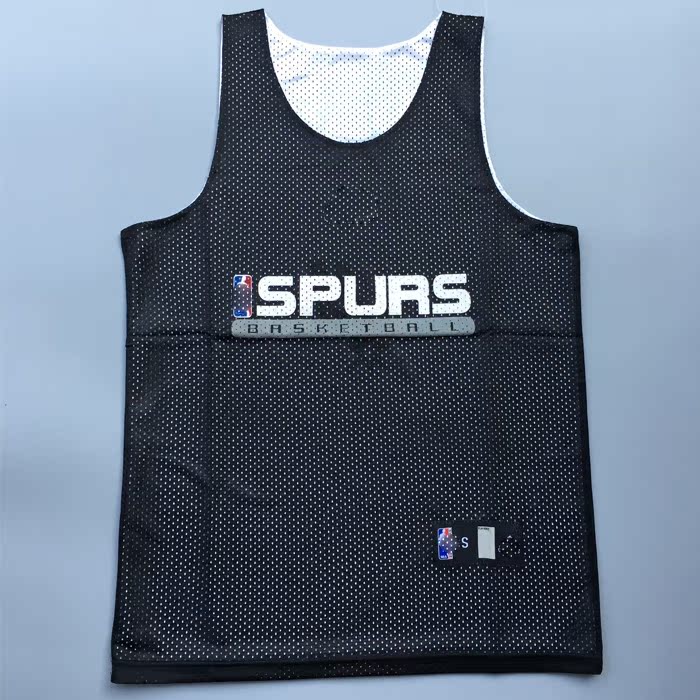 马刺球衣夏季两面穿篮球训练服 篮球背心 篮球服球衣 黑白上衣在类目 运动/瑜伽/健身/球迷用品, 篮球, 篮球服中 - 来自Buy2taobao.com提供专业的淘宝代购服务