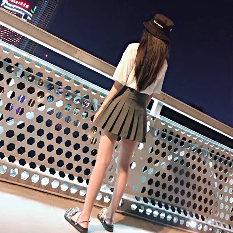 百褶裙短裙女春秋高腰夏ins超火a字半身裙网红2019流行裙子学院风在类目 女装/女士精品, 半身裙中 - 来自Buy2taobao.com提供专业的淘宝代购服务