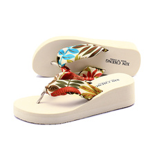 Summer bohemian beach slippers women thick crust slope with sandals and slippers waterproof platform shoes slippers flip-flops