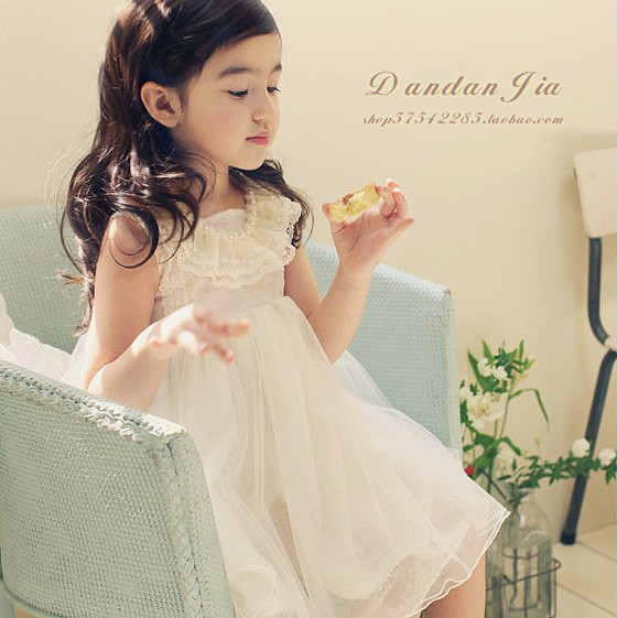2013夏新款韩国童装PEACHCREAM女童典雅蕾丝吊带裙公主蓬蓬裙实拍 2013夏新款韩国童装PEACHCREAM女童典雅蕾丝吊带裙公主蓬蓬裙实拍