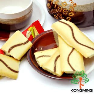  韩国进口食品 CROWN可拉奥奶油夹心蛋卷饼干 入口即化休闲零食72g