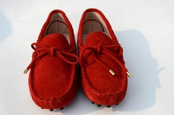 <em>豆豆鞋</em>搭配_新款tods<em>女鞋豆豆鞋</em>女真皮平底鞋