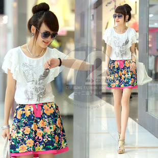  七十二变[FZ13039]韩版夏装新款女装印花蕾丝拼接百搭短袖T恤