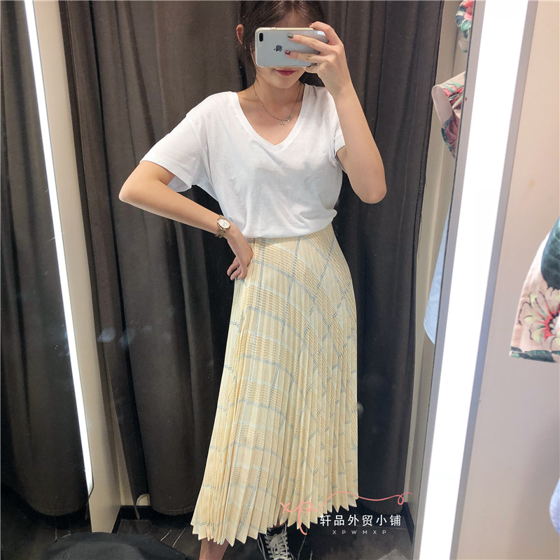 2019 Spring new pattern lady Elastic Paige fashion Versatile lattice Pleated skirt 4387/852 4387852in the Women's clothing/Boutique , Skirts category - from Buy2taobao.com to provide professional Taobao agent buy service