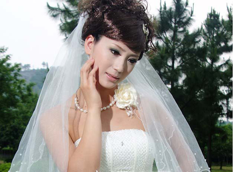 俏新娘 多层水钻头纱蕾丝新娘头纱手套结婚婚纱配饰头纱209在类目 服饰配件/皮带/帽子/围巾, 婚纱礼服配件, 头纱中 - 来自Buy2taobao.com提供专业的淘宝代购服务