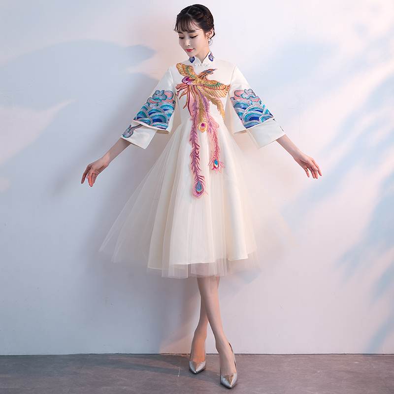 改良旗袍主持人婚礼宴会伴娘礼服生日派对连衣裙2018新款端庄大气在类目 女装/女士精品, 婚纱/旗袍/礼服, 礼服/晚装中 - 来自Buy2taobao.com提供专业的淘宝代购服务