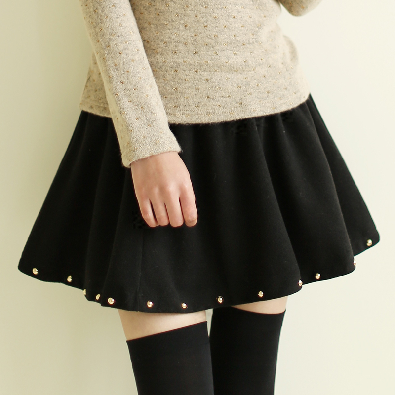 韩版荷叶边铆钉大摆裙...