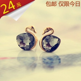  可爱水晶小天鹅耳钉 精致耳环镀18K金耳饰 韩国饰品批发婉莹正品
