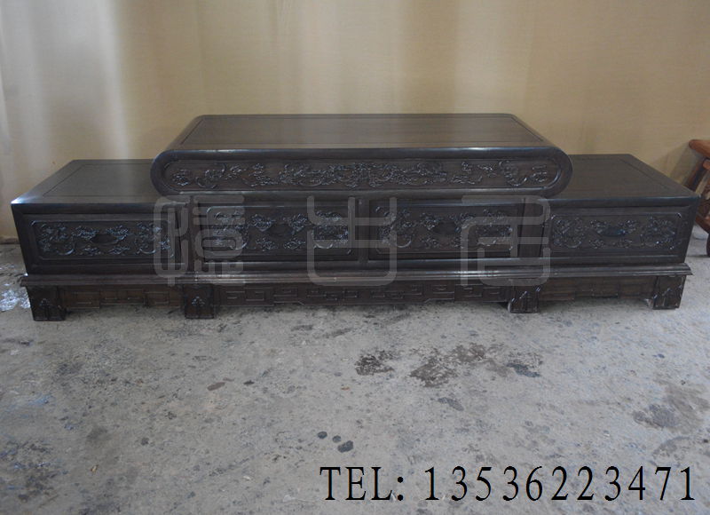 Низкая табуретка Recalling the ancient Низкая табуретка Recalling the ancient