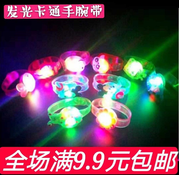 新款闪光手腕带 发光手镯 发光手链卡通手镯地摊发光玩具批 发在类目 玩具/童车/益智/积木/模型, 电子/发光/充气/整蛊玩具, 发光玩具中 - 来自Buy2taobao.com提供专业的淘宝代购服务