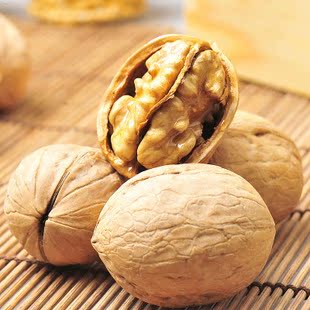  新疆特产 特价阿克苏薄皮核桃新货500g非纸皮大坚果零食 2袋包邮