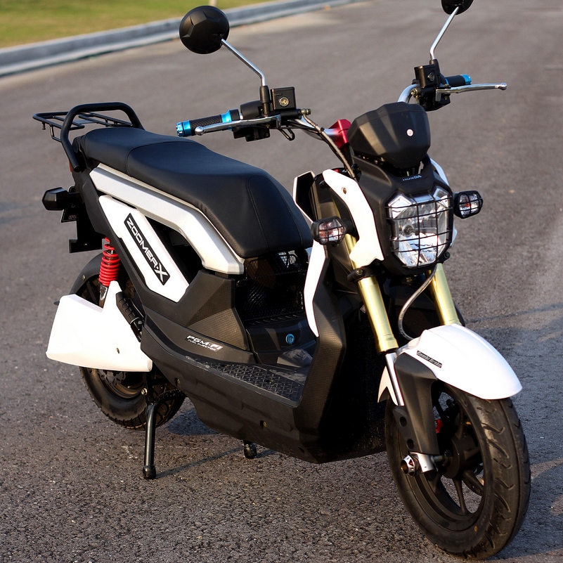 祖玛ZOOMER-X 1000W战警电摩 电动踏板车