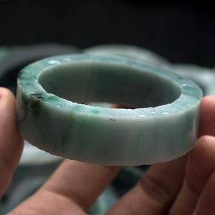  【买手镯 送手镯胚】 翡翠手镯胚原石片料明料毛料（TT015）