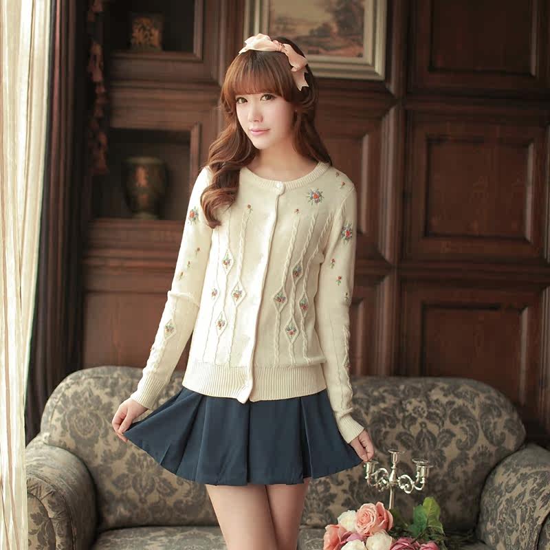 【毛衣 <em>翻领</em>】_开襟毛衣<em>小翻领怎么织</em>_<em>开衫</em>毛