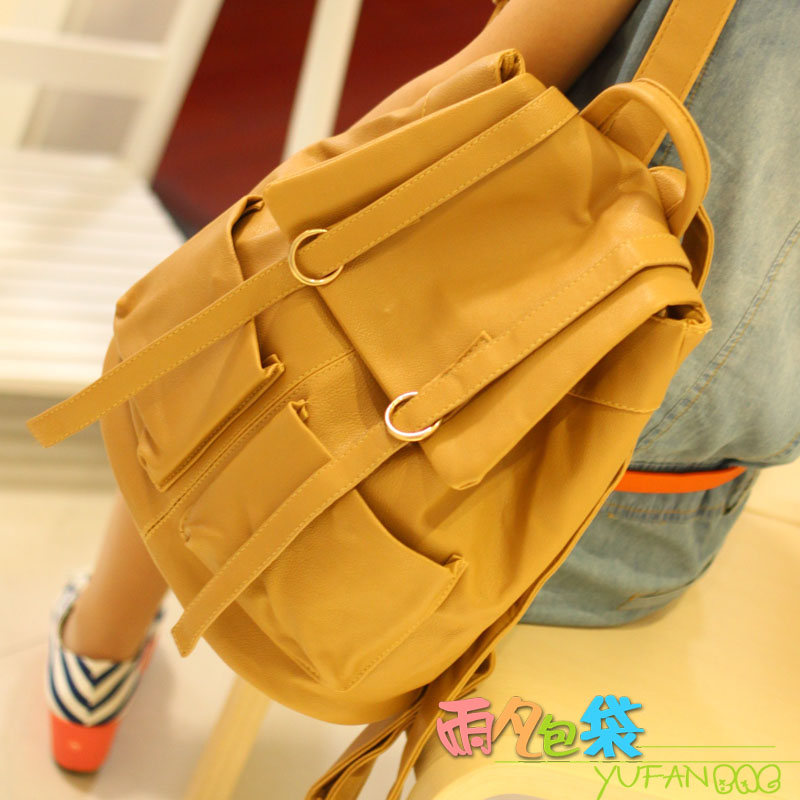 学院风双肩包潮时尚...