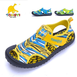  童益儿童鞋春夏新款男童防踢凉鞋镂空迷彩沙滩鞋中小童框子鞋