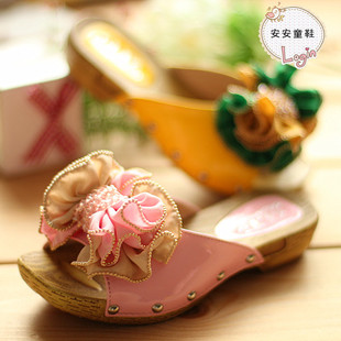  夏季新款儿童拖鞋韩版女童软底休闲凉鞋舒适百搭鞋一字拖鞋丝绸花