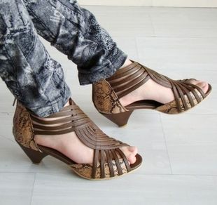  韩国版正品编织交叉带镂空中跟鱼嘴罗马凉鞋蛇纹拉链粗跟女鞋特惠