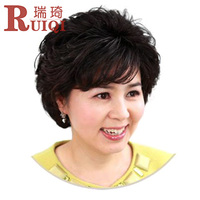 真发丝妈妈假发<em>短发老年人</em>外翻翘短<em>卷发</em>中老年