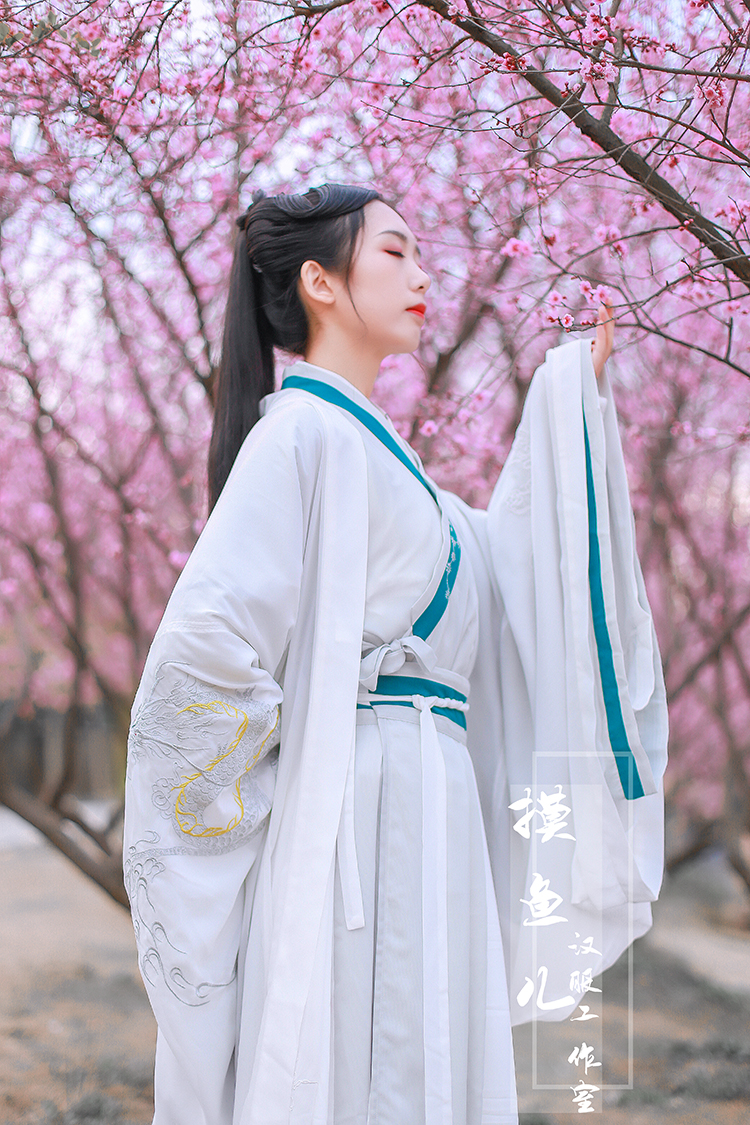 Groping for Fish White daily Wei-Jin period Big sleeves Wide sleeves Ruskirt Hanfu ancient costumein the Women's clothing/Boutique , Costume/National costume/Stage costumes , National costume/Costumes category - from Buy2taobao.com to provide professional Taobao agent buy service