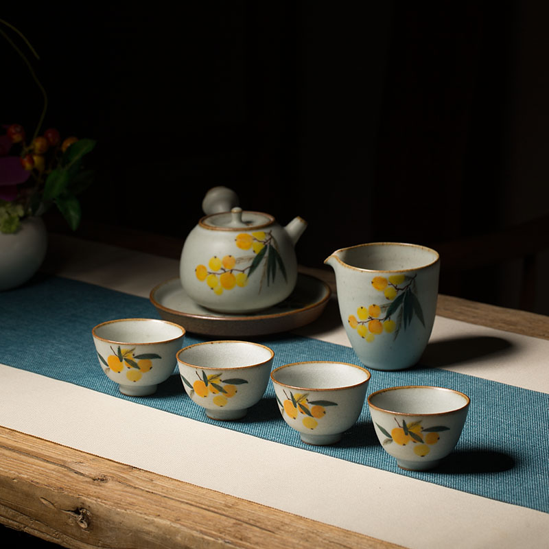 德馨阁釉下彩手绘枇杷果侧把壶古韵公道杯品茗杯陶瓷套组功夫茶在类目 餐饮具, 茶具, 功夫茶具中 - 来自Buy2taobao.com提供专业的淘宝代购服务