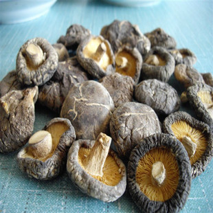  新品东北香菇食用香菇肉厚鲜香东北椴树香菇特级香菇干货纯天然