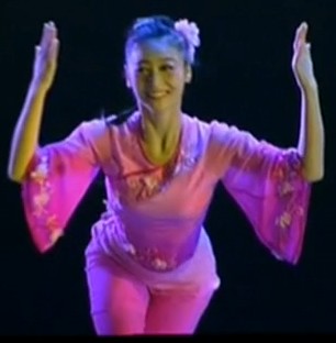 直銷北舞坊舞台演出服古典舞服飾朝花夕拾舞蹈服裝民族服裝訂做在類目 個性定製/設計服務/DIY, 服飾箱包定製, 服裝定製, 舞臺演出/舞蹈服裝定製中 - 來自Buy2taobao.com提供專業的淘寶代購服務