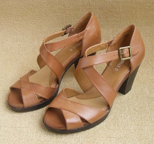  原单 真皮牛皮交叉带复古防水台高中跟凉鞋 粗跟罗马露趾女凉鞋