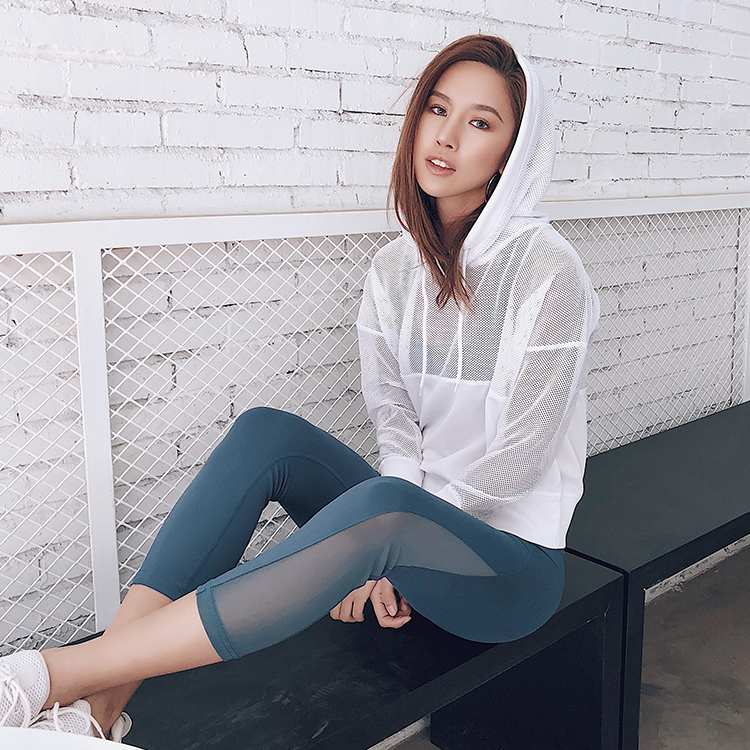 怪力少女运动上衣女宽松透气速干连帽卫衣跑步休闲运动外套长袖在类目 运动服/休闲服装, 运动卫衣/套头衫中 - 来自Buy2taobao.com提供专业的淘宝代购服务