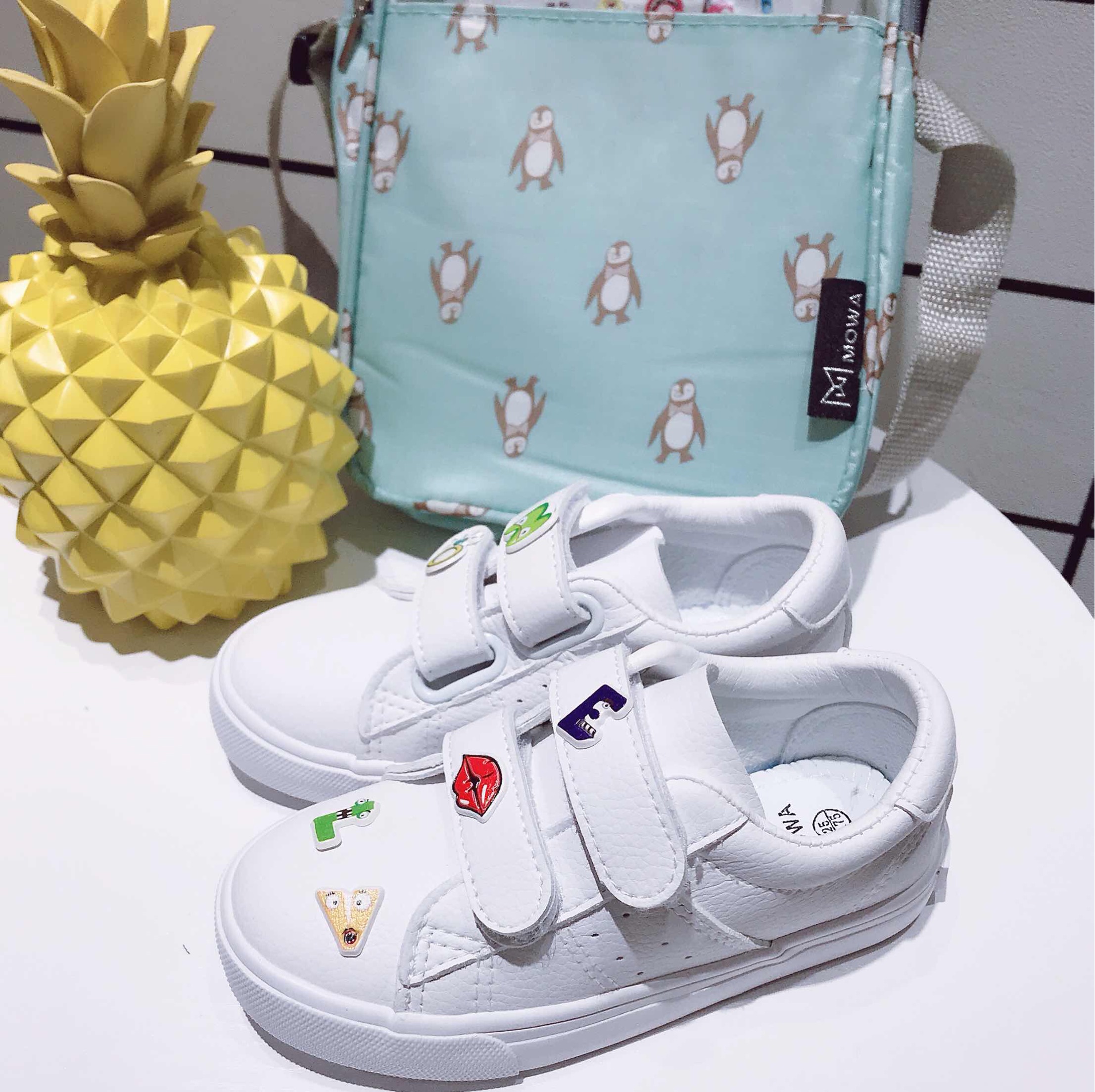 Mo tile MOWA White shoes, breathable diy children's shoes White Velcro girl skate shoes soft sole Boy Casual shoesin the Shoes/Baby Shoes/Parent-child shoes , Skate shoes category - from Buy2taobao.com to provide professional Taobao agent buy service