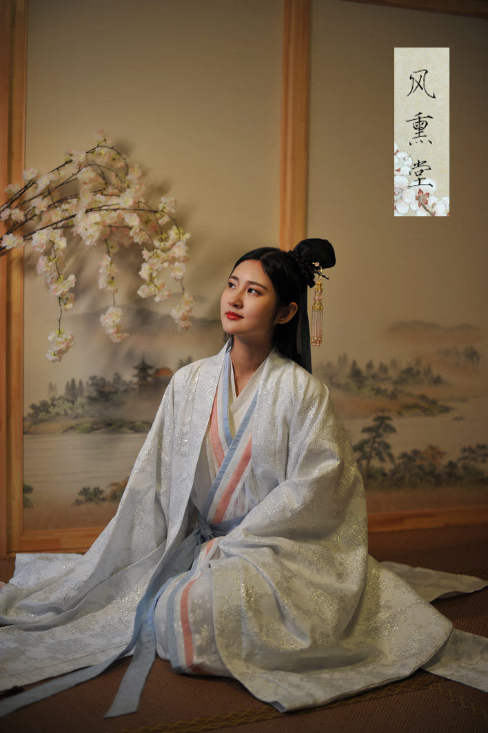 【风熏堂】汉服 交领直身外氅——月泊|msdalam kategori adat peribadi/Design Services/DIY, beg pakaian adat, Pakaian adat, Han Cina pakaian adat - dari Buy2taobao.com untuk memberikan perkhidmatan ejen Taobao profesional membeli