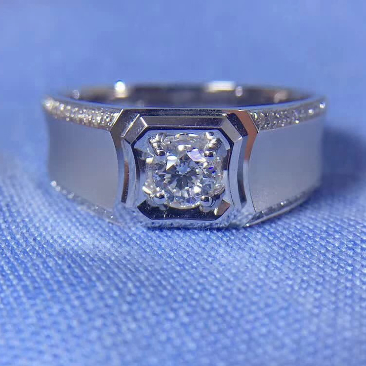福大生 壹克拉鑽戒18K白金90分男戒鑽石結婚戒指鑽戒定制正品在類目 珠寶/鑽石/翡翠/黃金, 鑽石首飾(新), 手飾中 - 來自Buy2taobao.com提供專業的淘寶代購服務