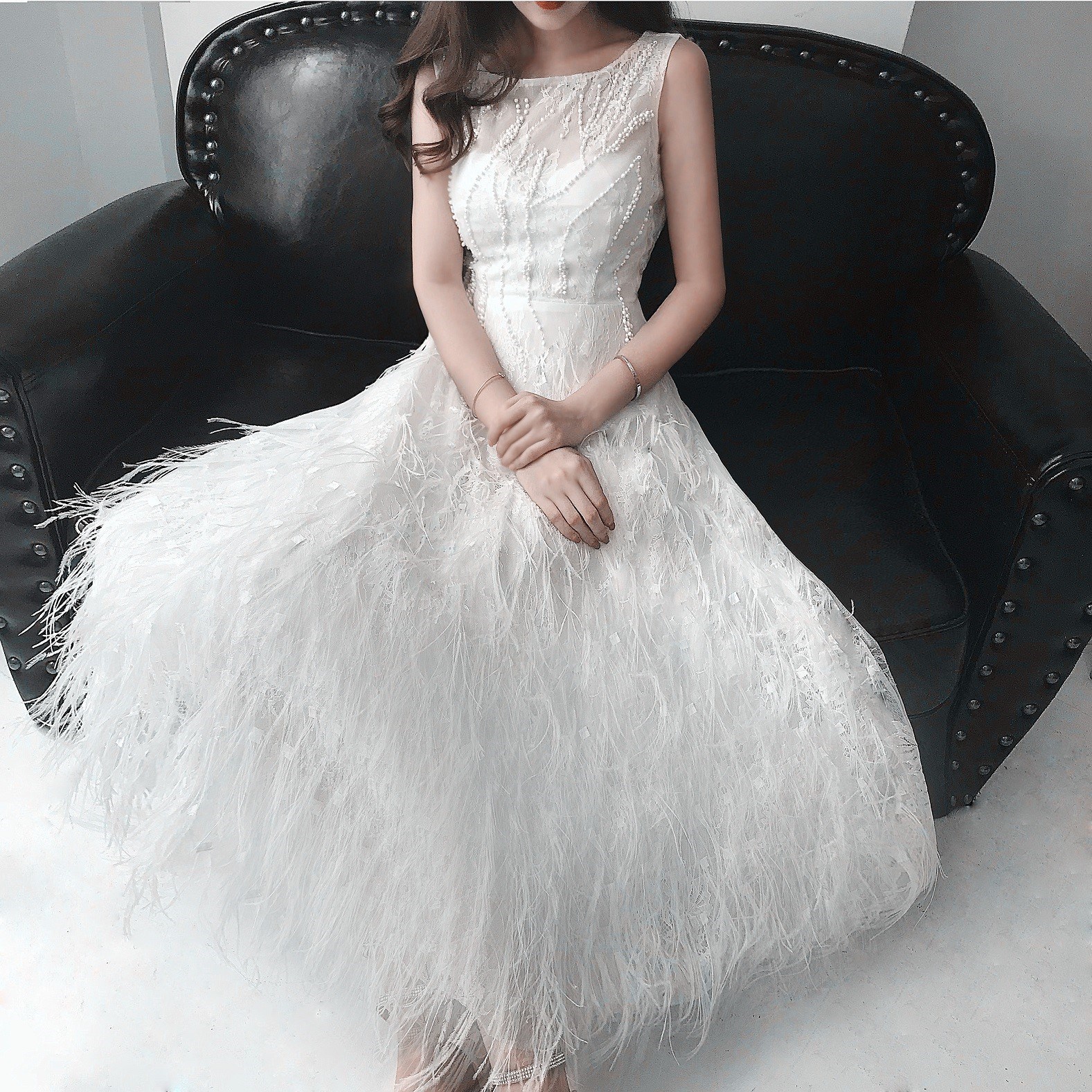 Sand skirt bride Sand marriage full dress 2018 new pattern Feather Travel Photography Wedding dress Backless Tuxedo Dressin the Women's clothing/Boutique , Wedding/Cheongsam/Formal dress , Formal dress/Evening category - from Buy2taobao.com to provide professional Taobao agent buy service