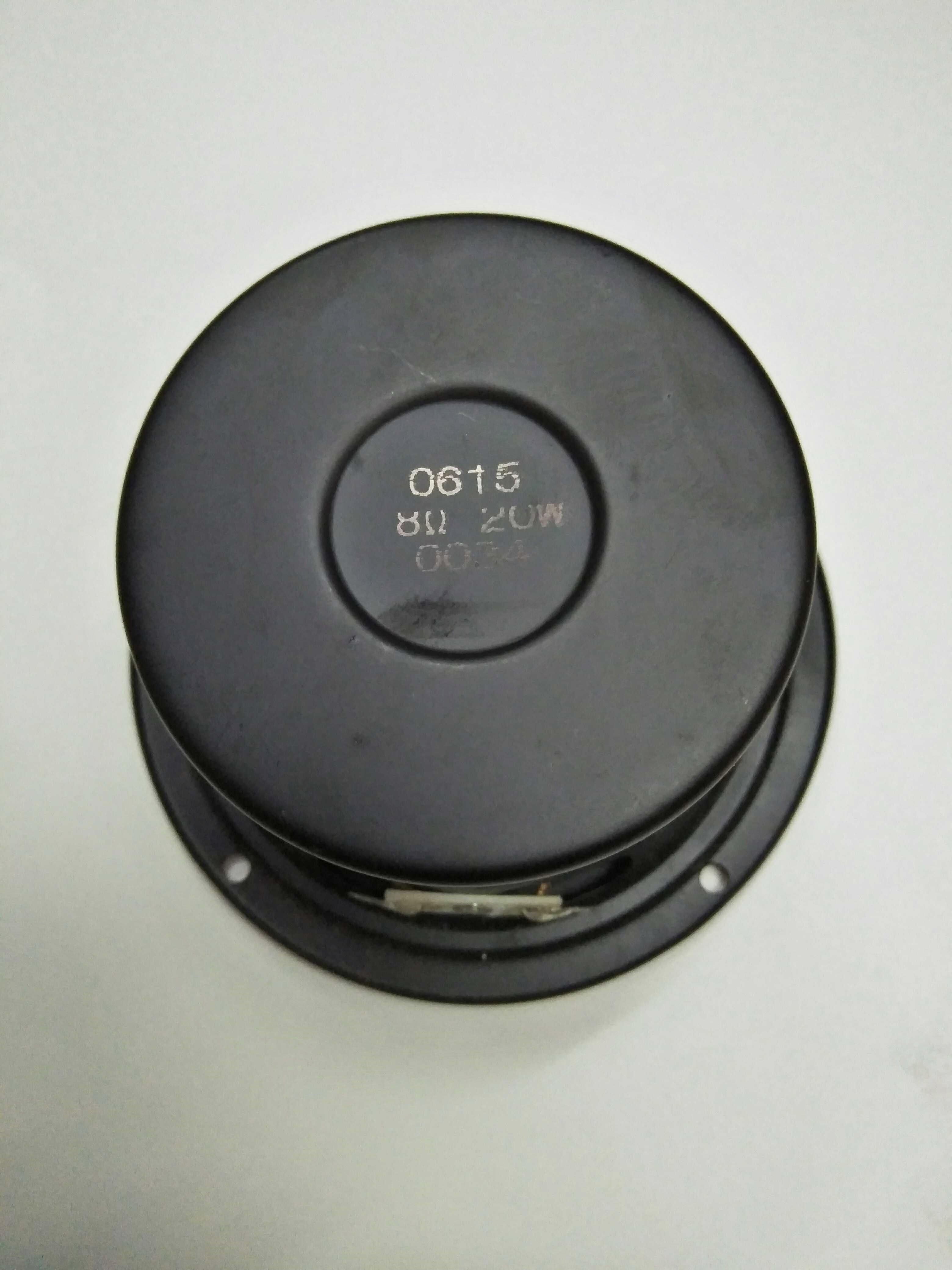 4寸圆重低音全频喇叭。大磁防磁,直径孔距10.5cm,8欧20W,在类目 3C数码配件, 电子元器件市场, 电子元件, 电声器件/扬声器中 - 来自Buy2taobao.com提供专业的淘宝代购服务