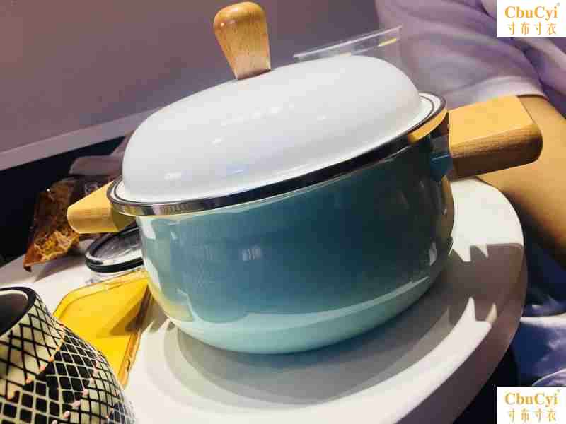 Popularity Selling Northern Europe originality Single Handle Binaural Enamel pot baby Small milk pot tableware Heat Flames Electromagnetic furnacein the Kitchen/Cooking utensils , Cooking utensils , Cookware/Pot/Kettle , Milk pot category - from Buy2taobao.com to provide professional Taobao agent buy service