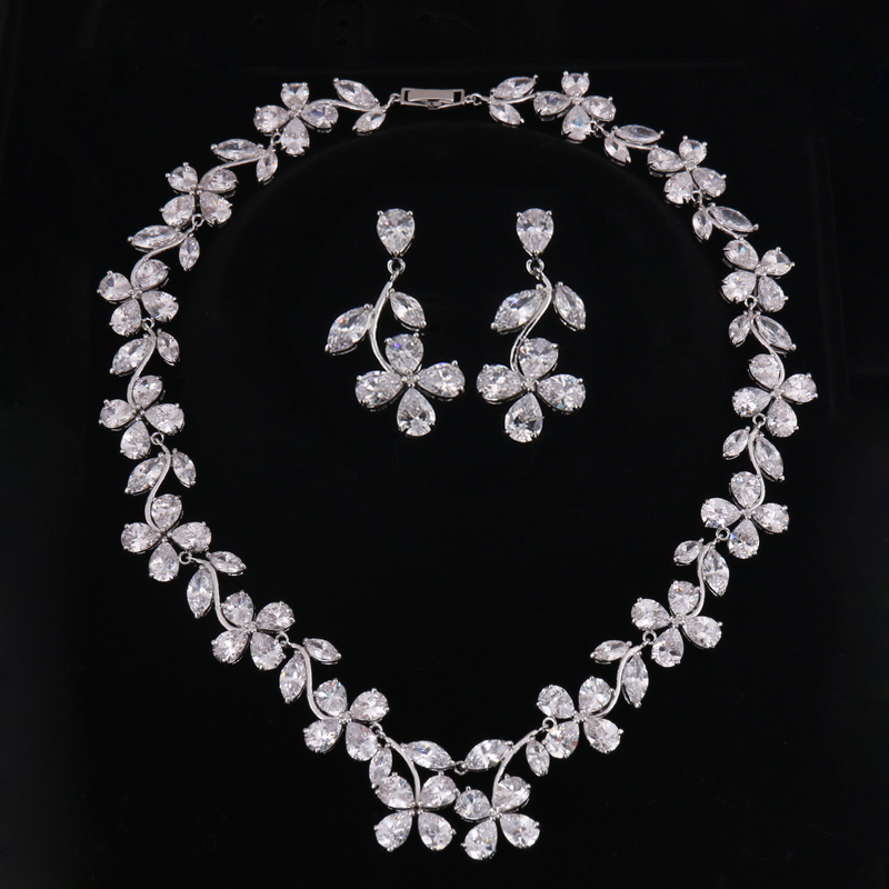 Europe and America Versatile personality leaf Flower Necklace Earrings Two piece set bride Wedding dress Evening dress AAA Zircon accessoriesin the Accessories/Fashion Jewelry, Necklace category - from Buy2taobao.com to provide professional Taobao agent buy service