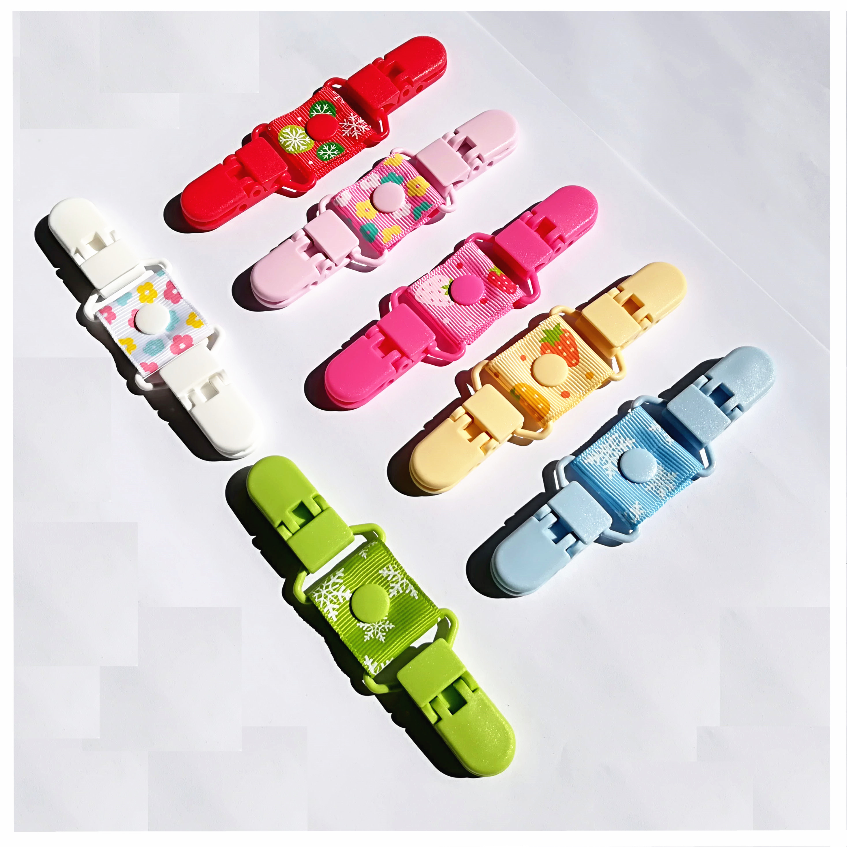 kindergarten Handkerchief have cash less than that is registered in the accounts Saliva towel Clamp baby Handkerchief Take it with you Fixing clip childrenin the Diapers/Care/Feeding/Push lathe , Nipple/Pacifiers , Pacifier chain category - from Buy2taobao.com to provide professional Taobao agent buy service