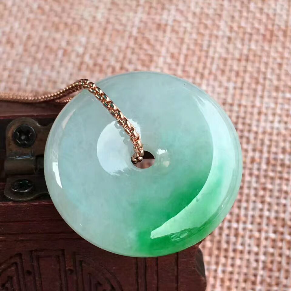 Myanmar Emerald Green flower Ping An buckle jade button Pendant Ping An buckle Pendant Send certificatein the Jewelry/Diamond/Jade/Gold , Jade (New) , Choker category - from Buy2taobao.com to provide professional Taobao agent buy service