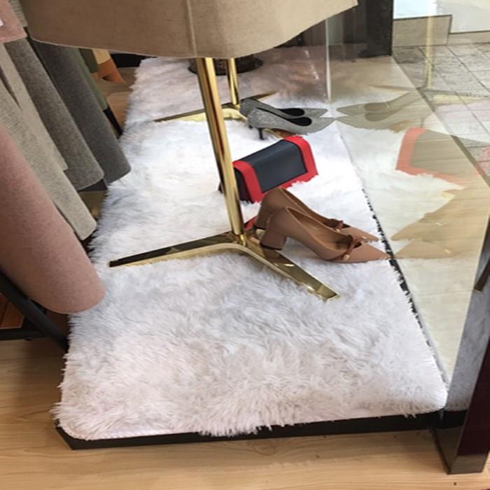 服裝店地毯白色拍照展架貨架裝飾鞋店櫥窗攝影背景純色長毛絨地毯在類目 居家布藝, 地毯中 - 來自Buy2taobao.com提供專業的淘寶代購服務