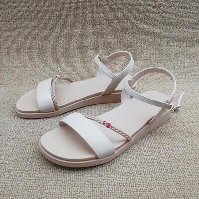 品牌撤柜2020夏季新款简约一字带平底舒适百搭休闲女凉鞋子CC829