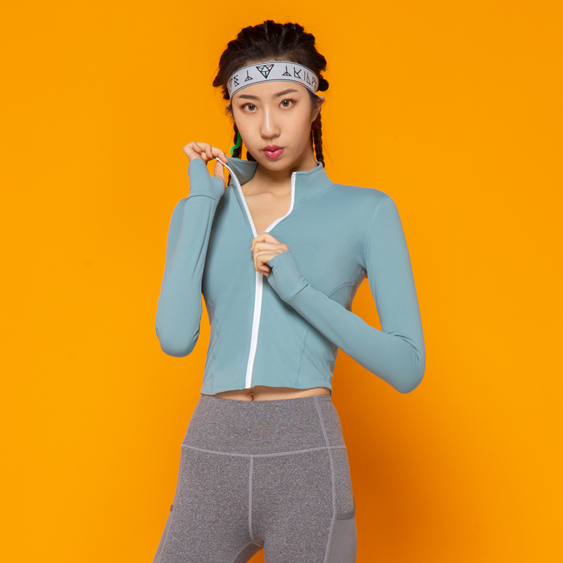 网红健身服运动上衣女长袖修身短款瑜伽外套显瘦训练紧身拉链外套在类目 运动服/休闲服装, 运动茄克/外套中 - 来自Buy2taobao.com提供专业的淘宝代购服务