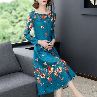 初秋洋气女装气质成熟配大衣的裙子内搭冬季贵夫人连衣裙高端洋气