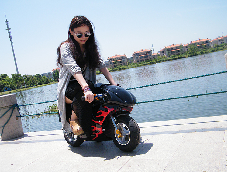 本田小猴子款嘉冠联统GT MSX125迷你摩托车