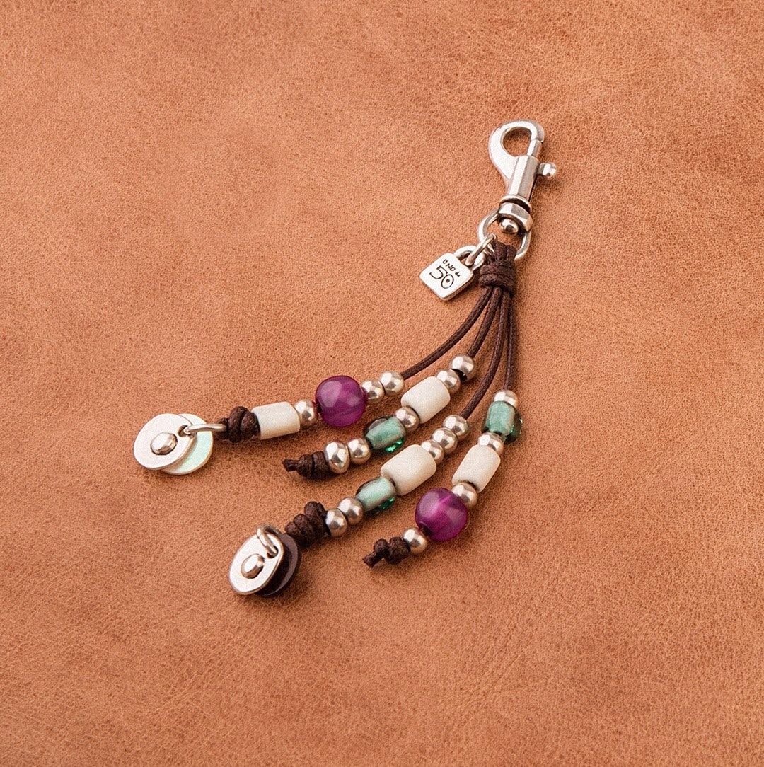 Special offer cash XIAN Goods Spain mainland brand manual colour Pendant Key buckle Man on the cutin the Festive supplies/Gift , Gift ideas , Keychain category - from Buy2taobao.com to provide professional Taobao agent buy service
